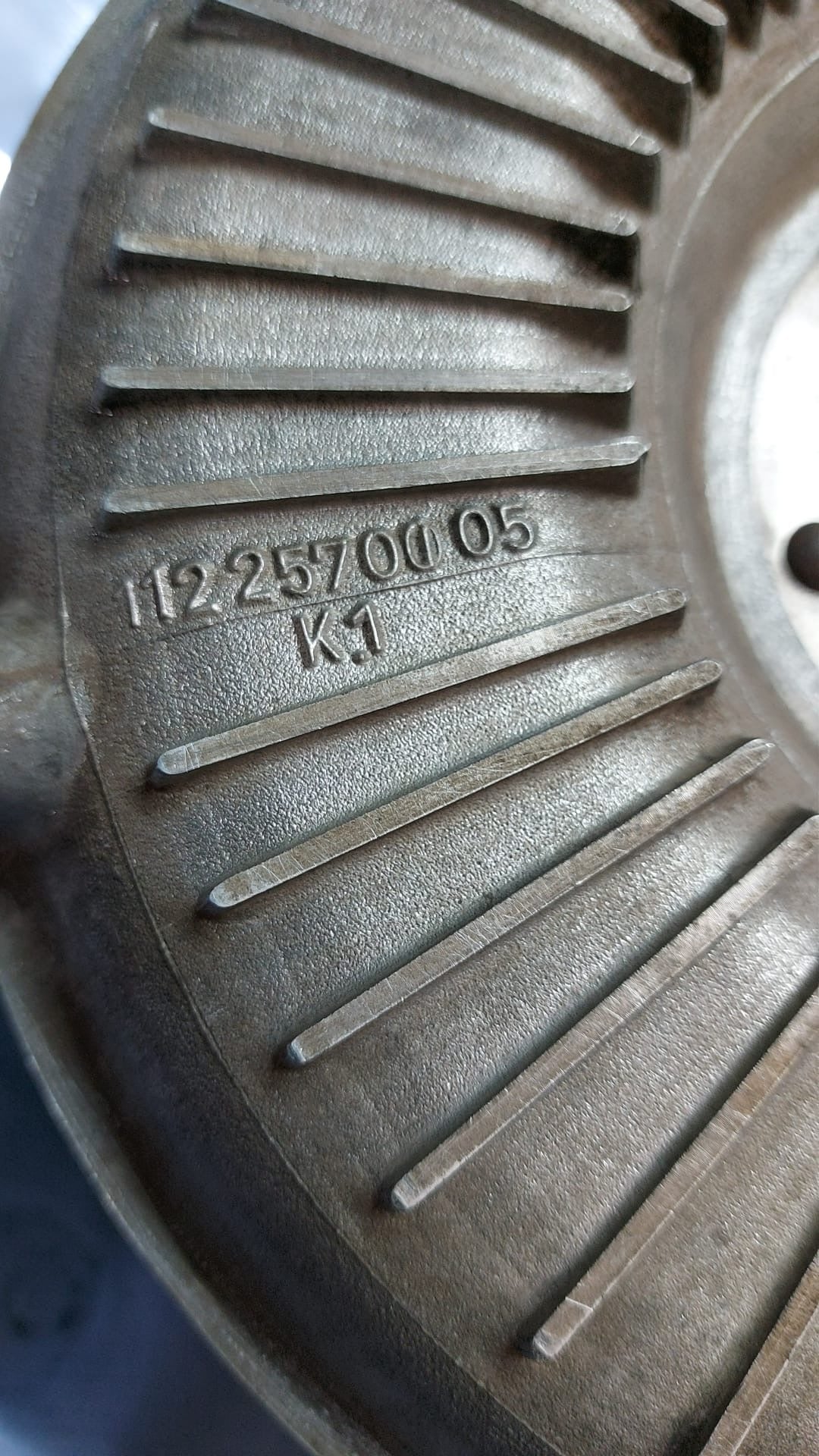 Teilenummer 112 2570 005 K1